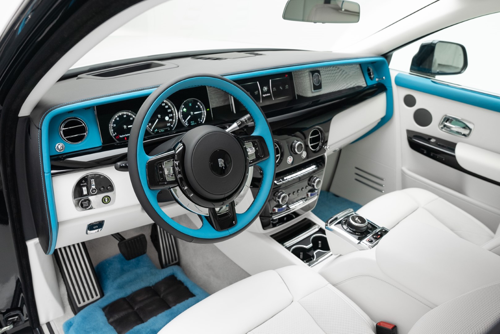 2024 ROLLS ROYCE PHANTOM | TWO TONE | IMMERSIVE SEATING | SHOOTING STAR HEADLINER | REAR THEATRE CONFIGURATION |